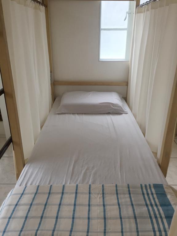 1 River Central Hostel Makati City Zimmer foto
